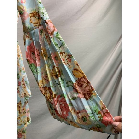 Floral Print Pleated Dress - Picture 6 of 6